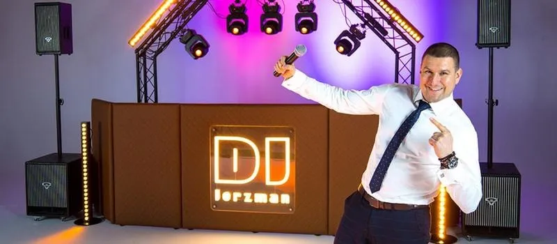 Ile zarabia DJ weselny? Odkrywamy tajemnice wynagrodzeń w branży muzycznej!