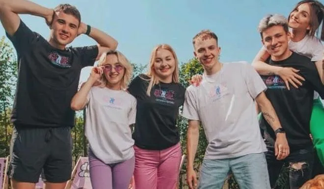 Daty występów genze