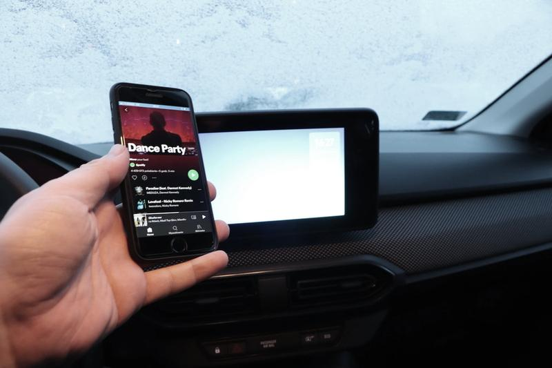 Słuchanie Spotify bez Bluetooth